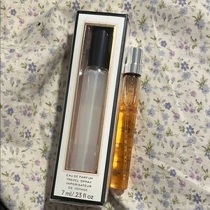 Travel Size Eau de Parfum Spray Set la vie est belle and tease crème cloud